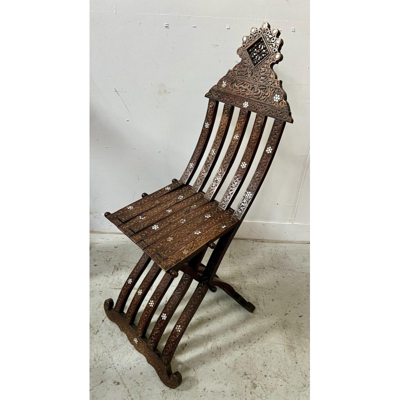 Mobilier de salon de style syrien en bois sculpté, XIXe siècle