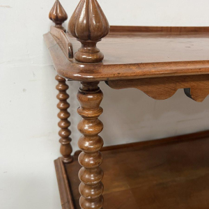 Napoleon III three-tiered mahogany and veneer console shelf, 19th century