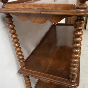 Napoleon III three-tiered mahogany and veneer console shelf, 19th century