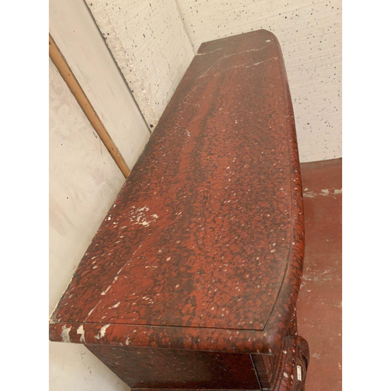 Paire de cheminées de style Louis XIV en marbre rouge griotte, XIXe siècle