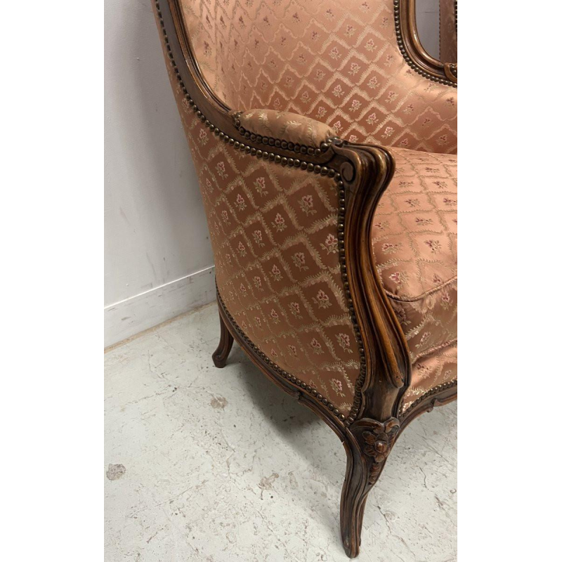 Paire de bergères de style Louis XV en bois naturel – XXᵉ siècle