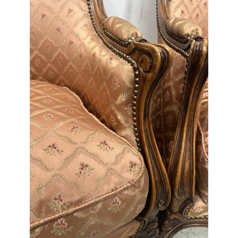 Paire de bergères de style Louis XV en bois naturel – XXᵉ siècle