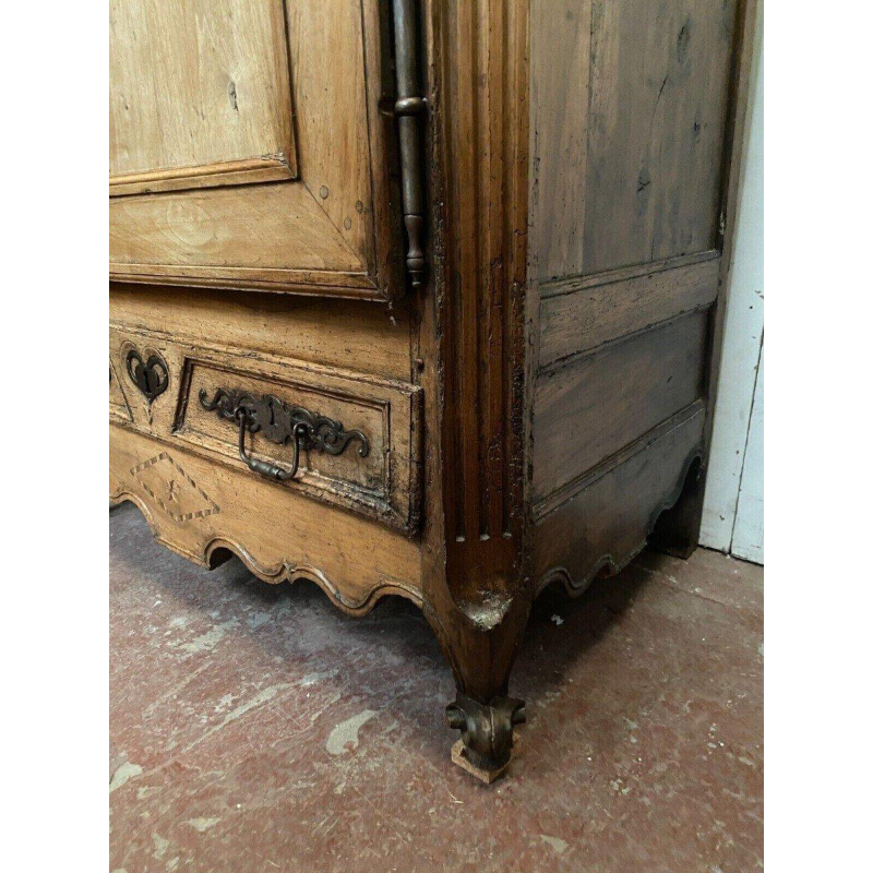 Louis XV style cherrywood bonnetière with a gendarme's hat – 19th century