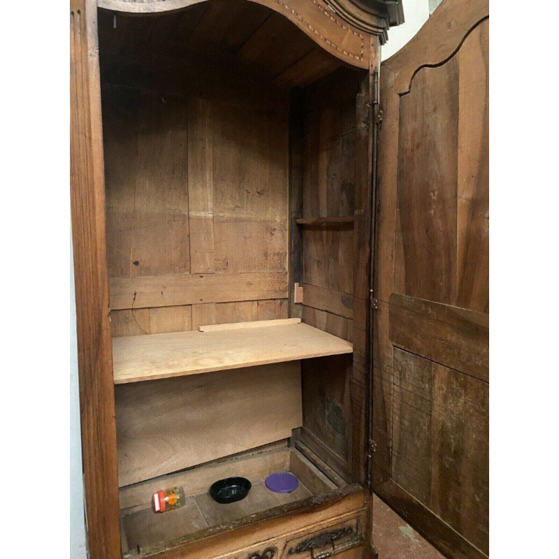 Louis XV style cherrywood bonnetière with a gendarme's hat – 19th century