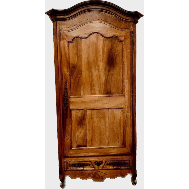 Bonnetière à chapeau de gendarme de style Louis XV en merisier – XIXᵉ siècle