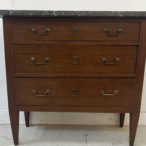 Commode de style Louis XVI en chene massif XIX siècle