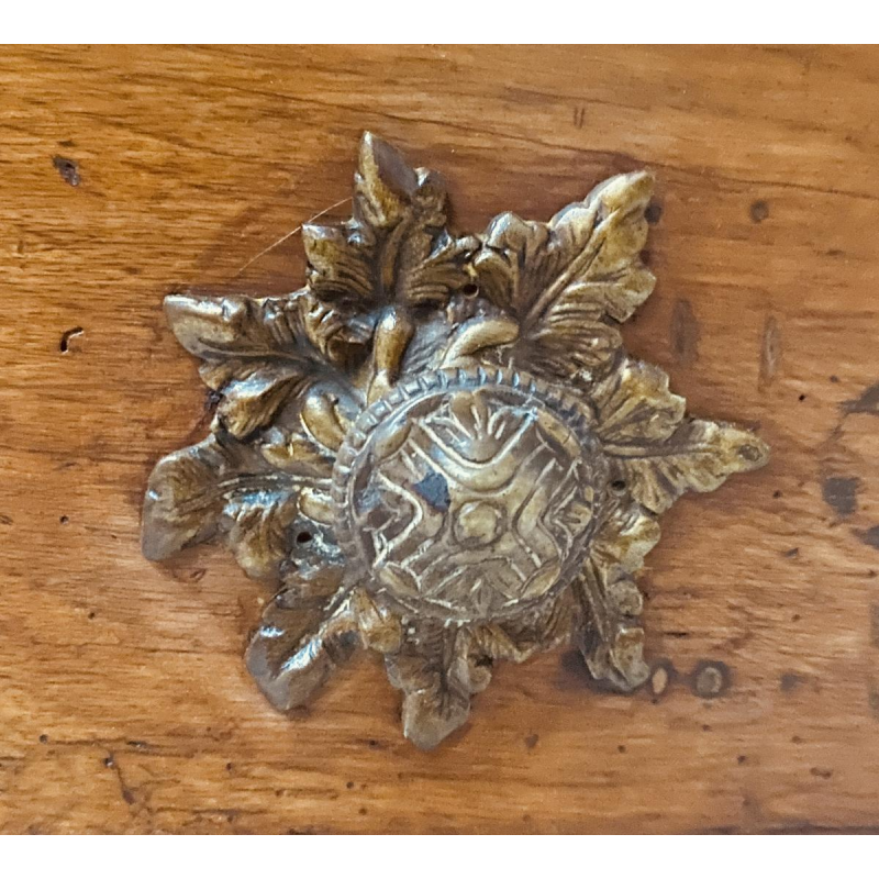 Bombé commode in solid walnut – 18th century