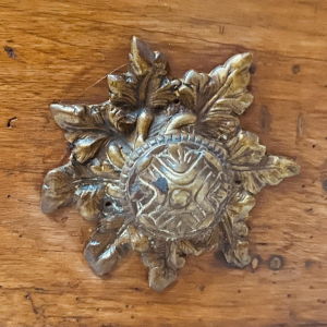 Bombé commode in solid walnut – 18th century