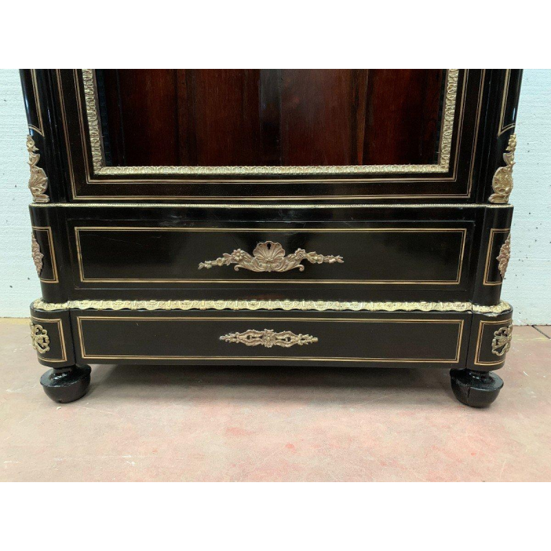 Vitrine d’apparat Napoléon III en bois noir et bronze ciselé doré – XIXᵉ siècle