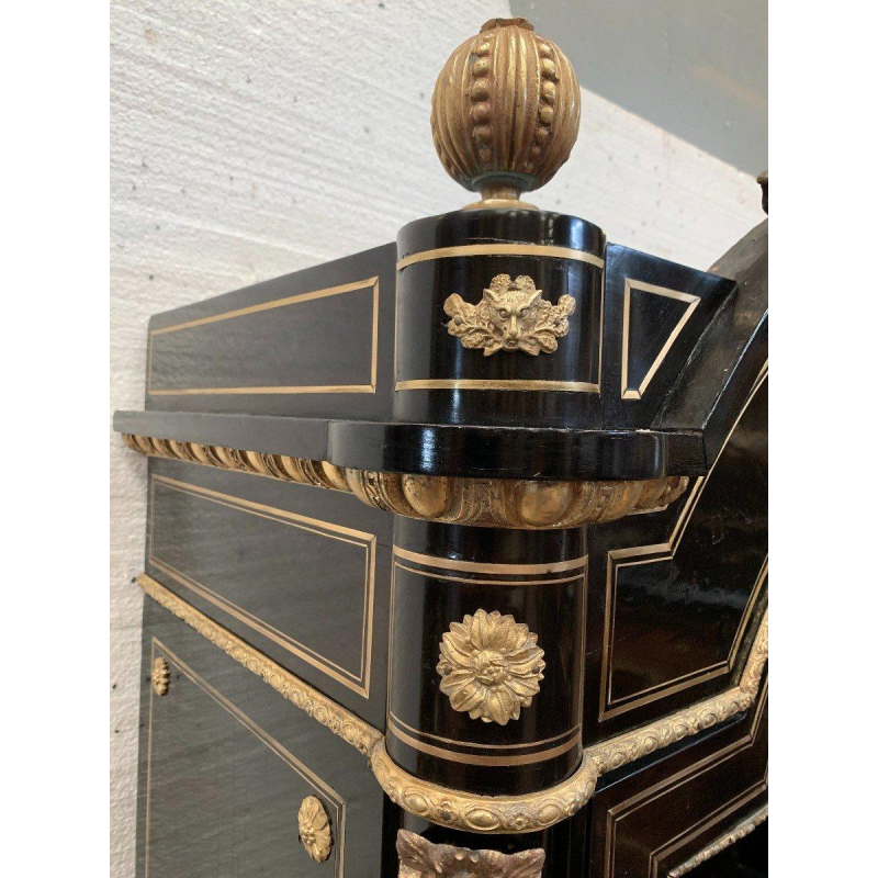 Vitrinekast voor Napoleon III in zwart hout en verguld brons – 19e eeuw