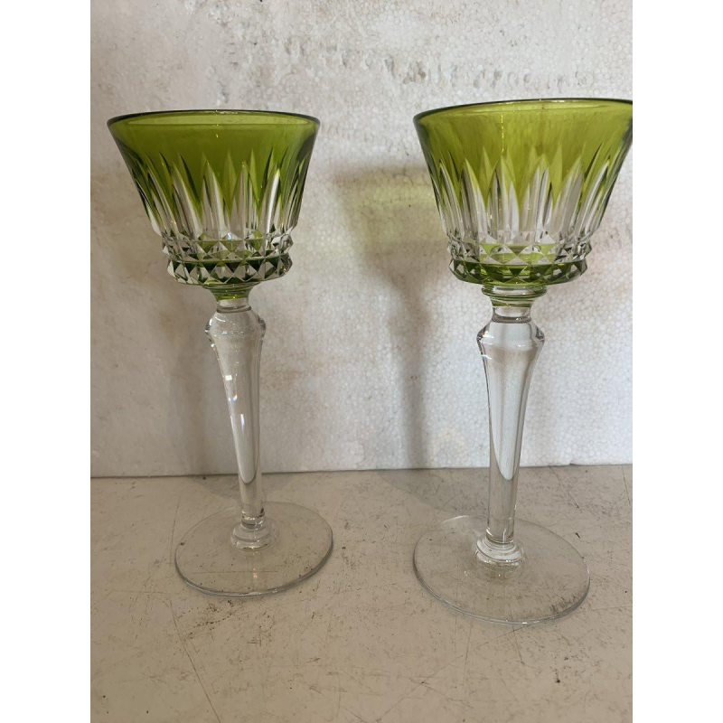 Set van zes geslepen kristallen glazen van het Huis Baccarat – 20e eeuw