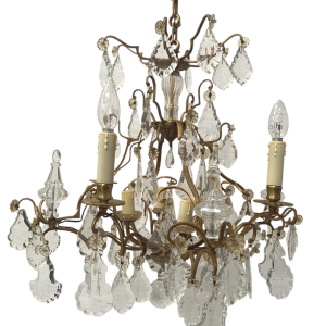 Kroonluchter in Louis XV-stijl met kooiconstructie, uitgevoerd in brons en glas – 20e eeuw