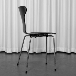 Arne Jacobsen for Fritz Hansen, Butterfly 3107 vintage black chair, 1970