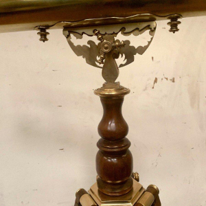 Brass telescope with mahogany stand – 20th century