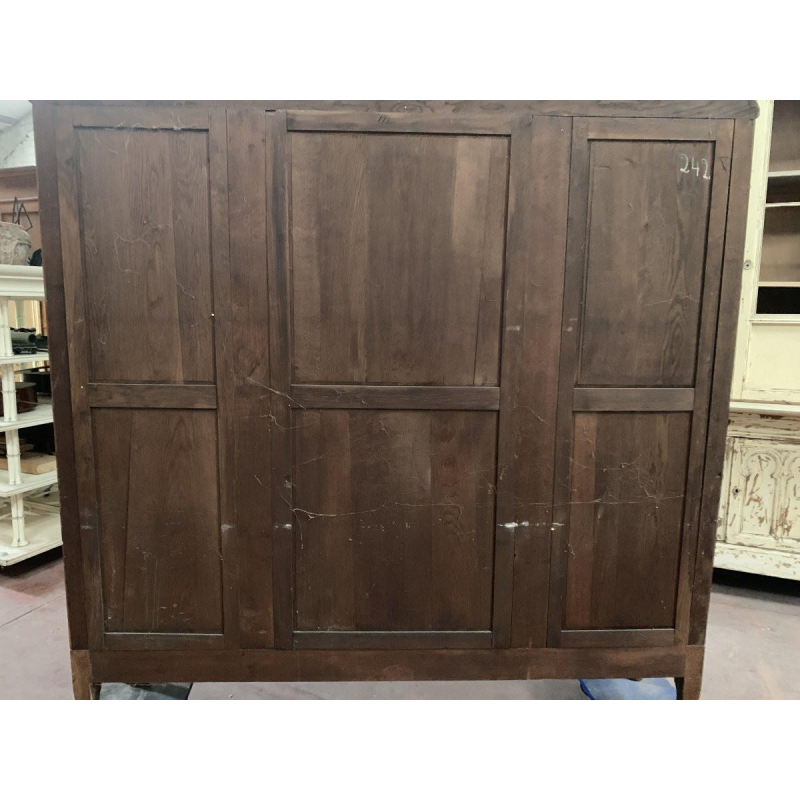 Bibliothèque de style Louis XV en acajou et ronce de noyer – XXᵉ siècle