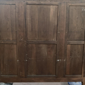 Bibliothèque de style Louis XV en acajou et ronce de noyer – XXᵉ siècle