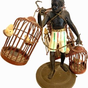« Le Porteur de cages d’oiseaux » sculpture en bronze miniature, XXᵉ siècle