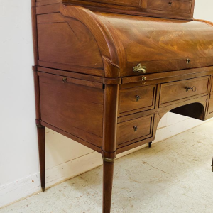 Bureau à cylindre style Louis XVI en acajou et placage d'acajou, fin du XVIIIème siècle