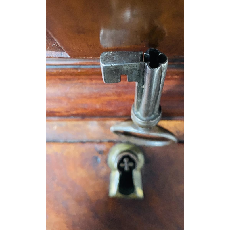 Bureau à cylindre style Louis XVI en acajou et placage d'acajou, fin du XVIIIème siècle