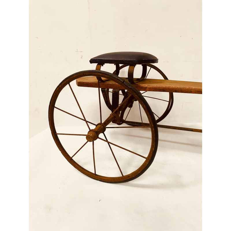 Vélo jouet pour enfant, dit la draisienne – fin du XIXᵉ siècle