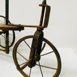 Vélo jouet pour enfant, dit la draisienne – fin du XIXᵉ siècle