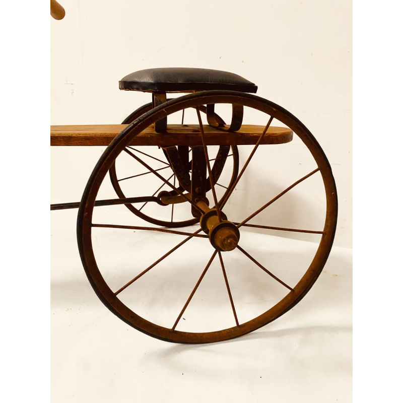 Vélo jouet pour enfant, dit la draisienne – fin du XIXᵉ siècle