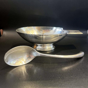 Christian FJERDINGSTAD pour CHRISTOFLE GALLIA, saucière Cygne Art Déco, métal argenté ca 1930