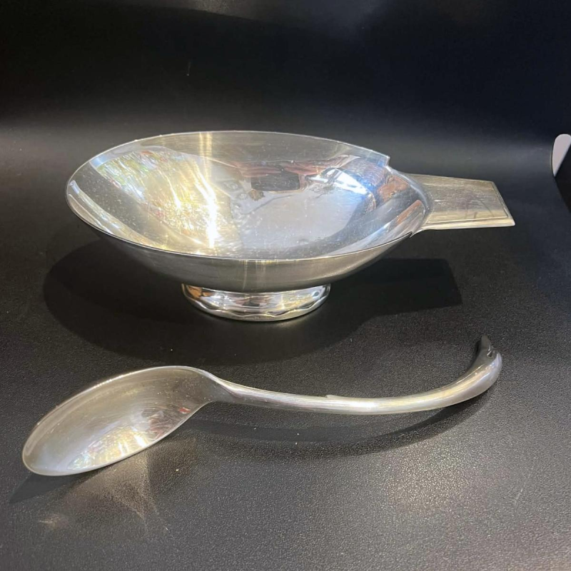 Christian FJERDINGSTAD voor CHRISTOFLE GALLIA, Art Deco Swan juskom, verzilverd metaal, circa 1930