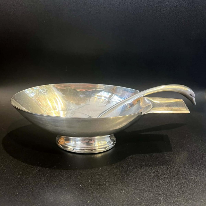 Christian FJERDINGSTAD pour CHRISTOFLE GALLIA, saucière Cygne Art Déco, métal argenté ca 1930