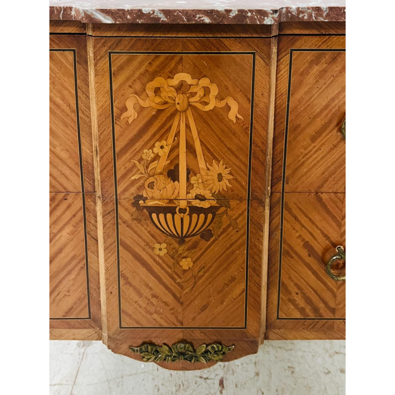 Commode à ressaut central de style transition Louis XV / Louis XVI – début du XXᵉ siècle