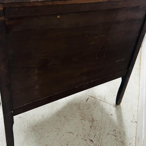 Commode with central projection in the transitional Louis XV/Louis XVI style – early 20th century