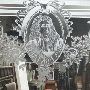 Set van drie houten scheidingsdeuren met gegraveerd glas, decoratie "La Fontaine" – begin 20e eeuw