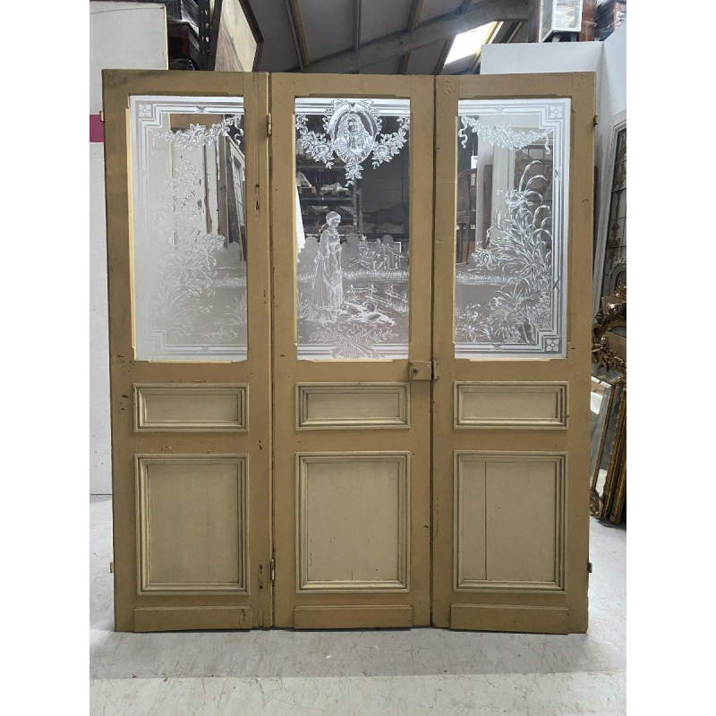 Ensemble de trois portes de séparation en bois et verre gravé, décor "La Fontaine" – Début XXᵉ siècle
