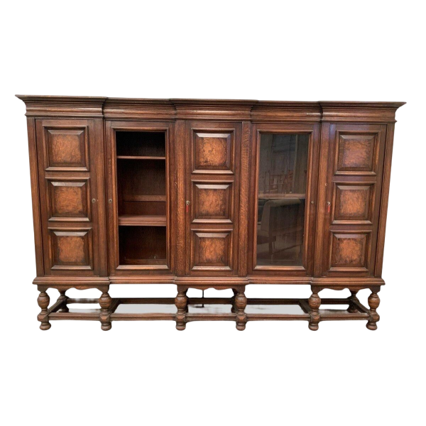 Renaissance-style bookcase in solid oak – 20th century