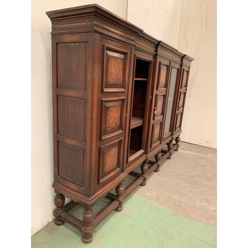 Renaissance-style bookcase in solid oak – 20th century