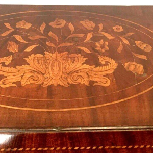 Commode scriban en marqueterie hollandaise – XVIIIᵉ siècle