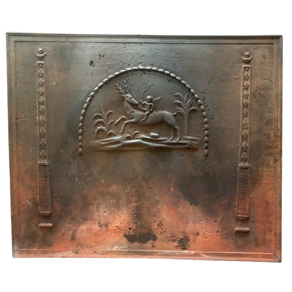 Plaque de fond de cheminée en fonte "Angelot et Renne" – XIXᵉ siècle