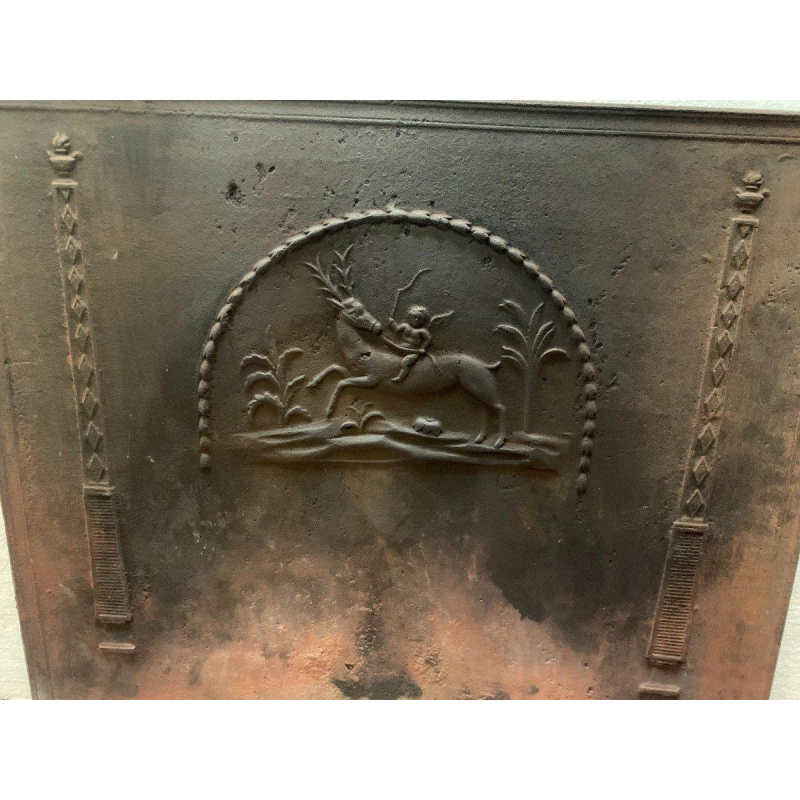 Plaque de fond de cheminée en fonte "Angelot et Renne" – XIXᵉ siècle