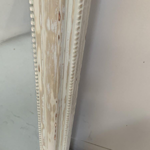 Miroir de style Louis XV en bois et stuc patiné – XIXᵉ siècle