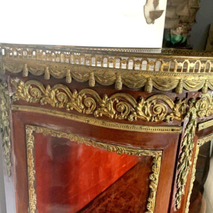 Napoleon III curved display cabinet in mahogany and chased bronze – 20th century