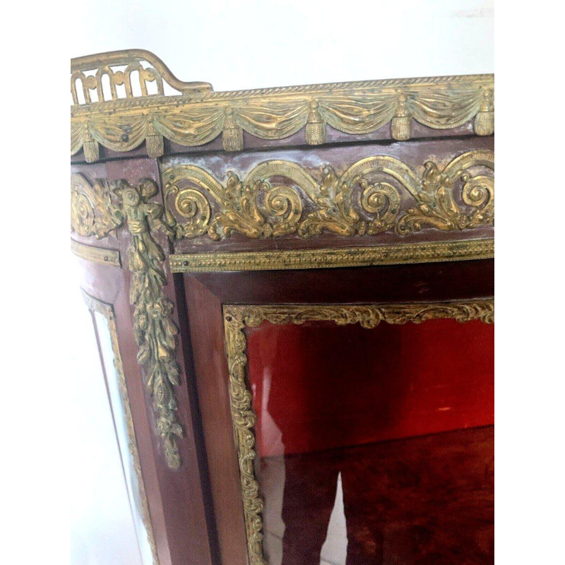 Napoleon III curved display cabinet in mahogany and chased bronze – 20th century
