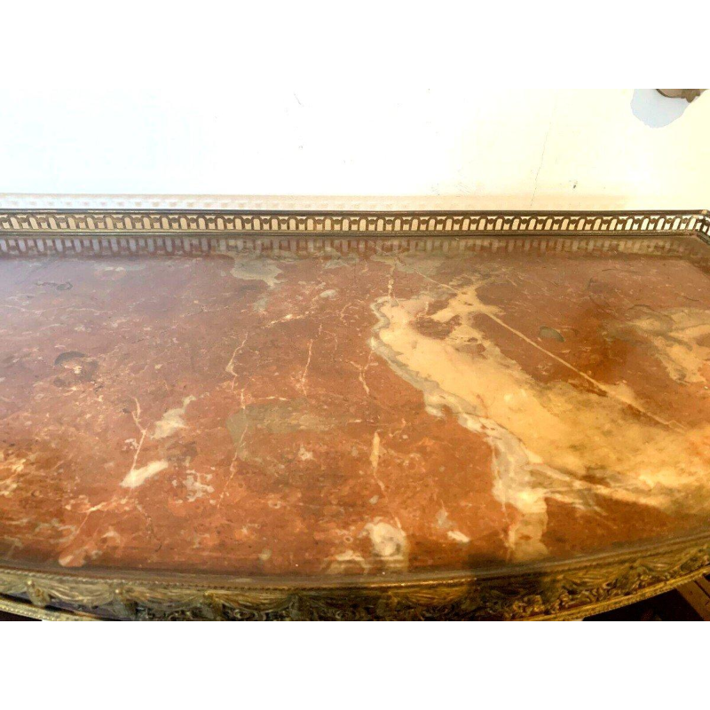 Vitrine Napoléon III galbée en acajou et bronze ciselé – XXᵉ siècle