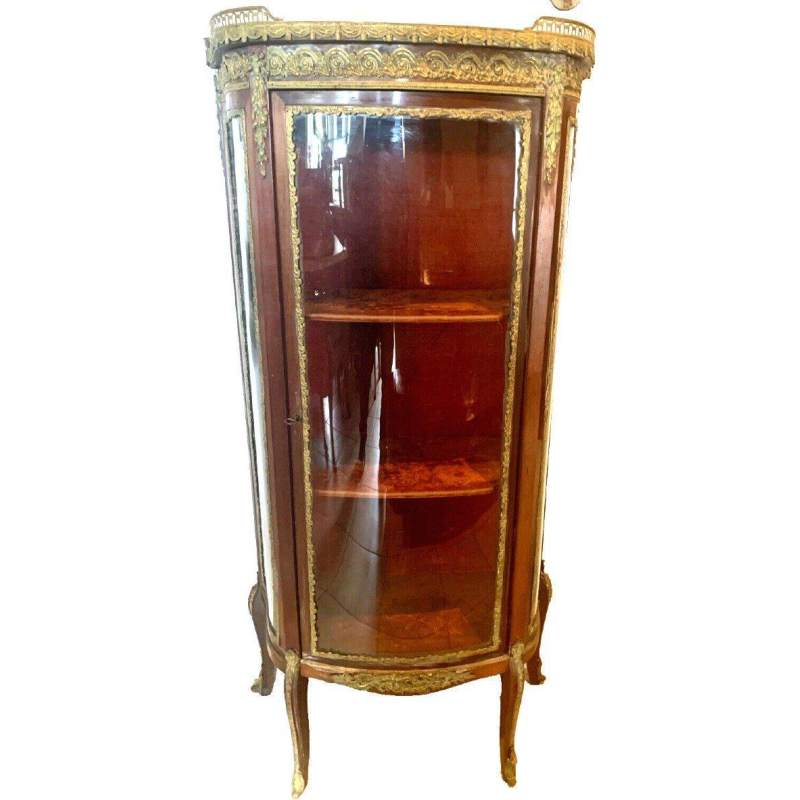 Vitrine Napoléon III galbée en acajou et bronze ciselé – XXᵉ siècle