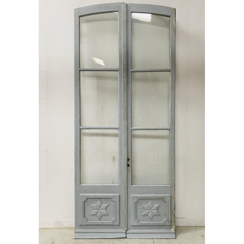 Dubbele deuropening van gepatineerd hout – 19e eeuw