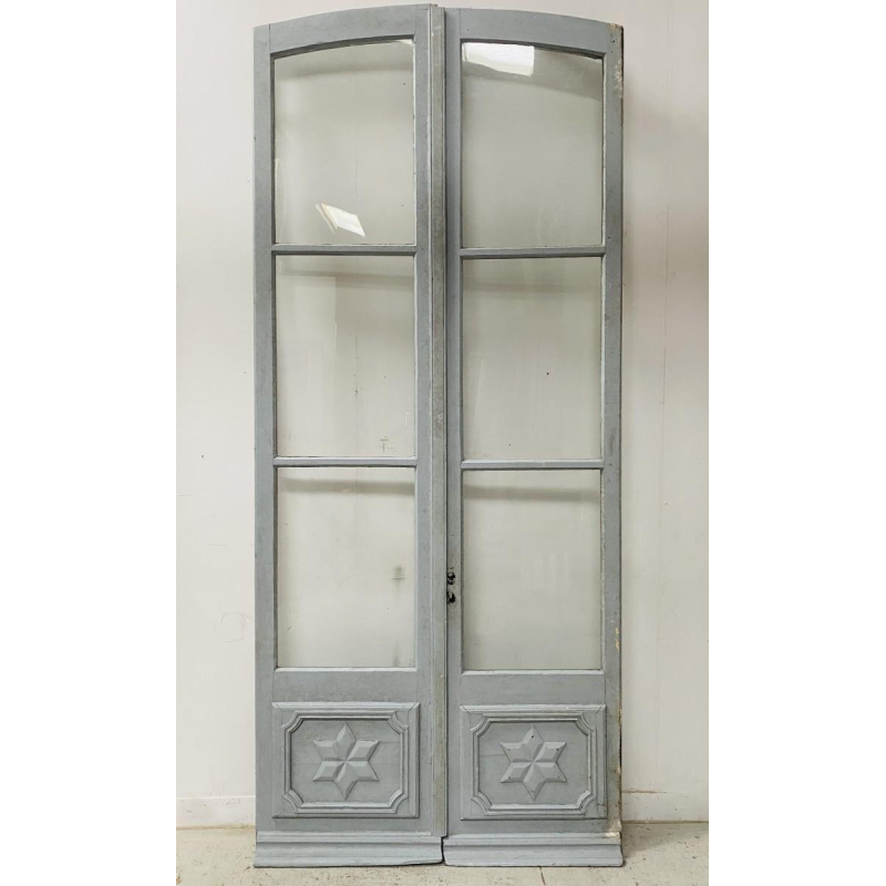 Double doorway in patinated wood – 19th century