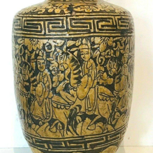 Covered vase in crackled earthenware, chinoiserie decoration of figures, horse and salamander – 19th century