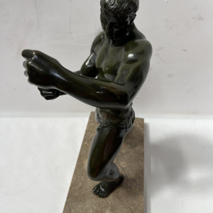 « Le Boxeur » sculpture en bronze à patine brun / vert – XXᵉ siècle