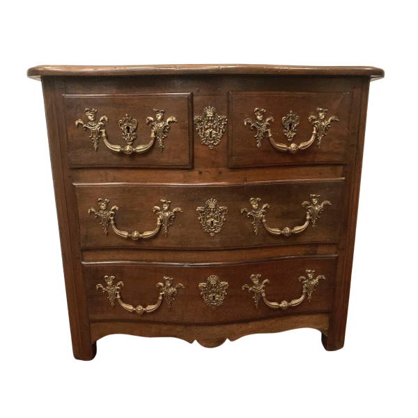 Provinciale commode met gebogen voorkant, massief walnotenhout – 18e eeuw