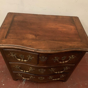 Provincial chest of drawers with a curved front, solid walnut – 18th century