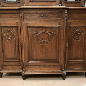 Liège-style buffet in two parts, made of patinated solid oak – 20th century